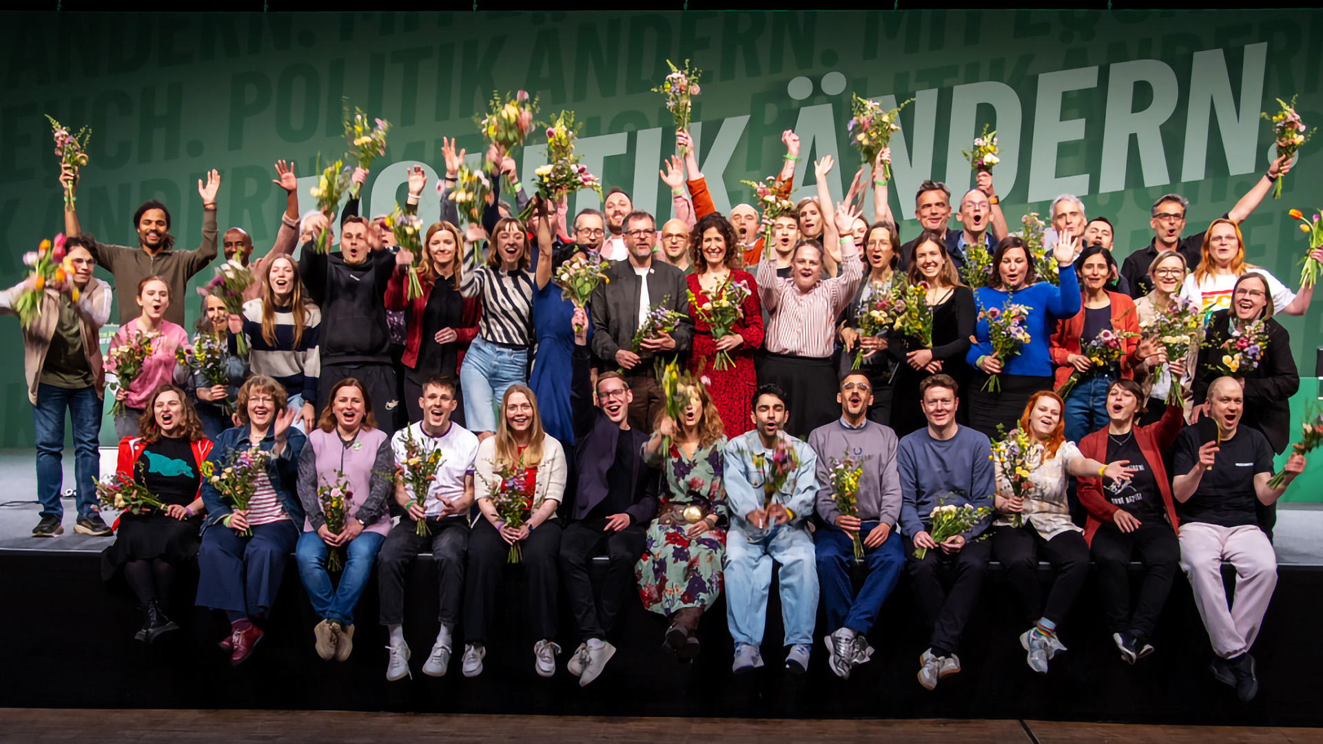 Gruppenfoto mit allen 50 Kandidat*innen der Grünen Liste für die Abgeordnetenhauswahl 2026 Foto: Helena Sproll